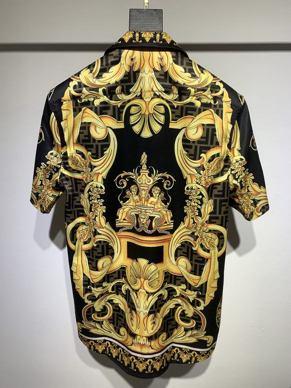 Versace Men's Shirts 284